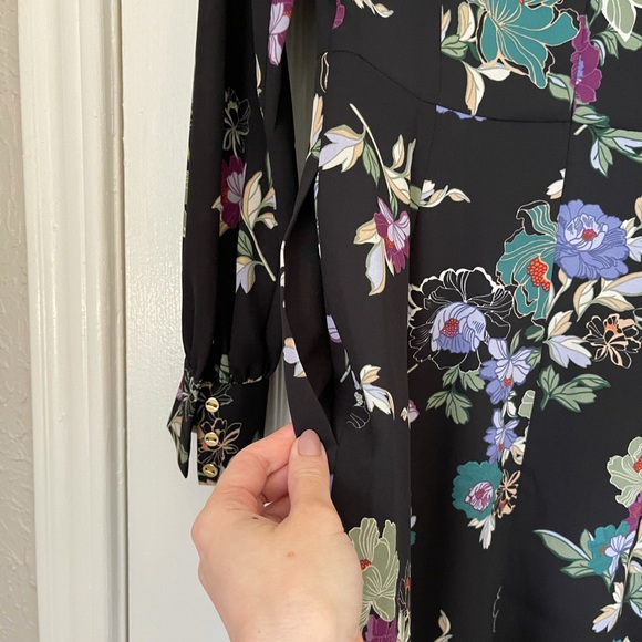 Floral Long Sleeve mini Dress - Picture 2 of 5